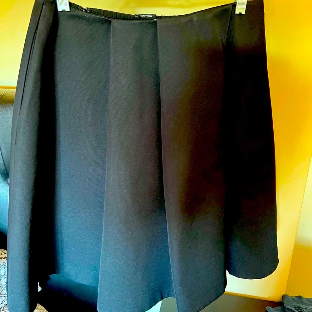 Jil Sander Navy Skirt in Black color IT Size 34 US 4 With side Packets 1…